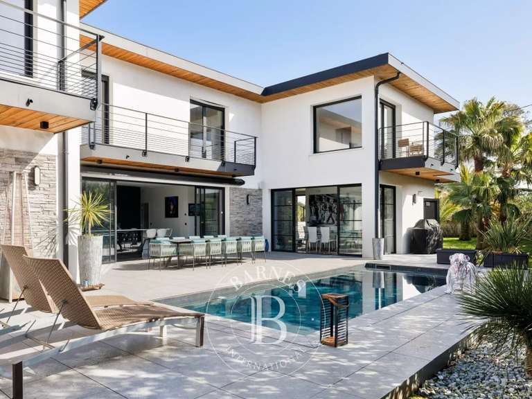 Maison Anglet - 3 chambres - 300m²