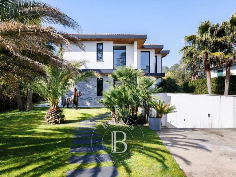 Maison Anglet - 3 chambres - 300m²
