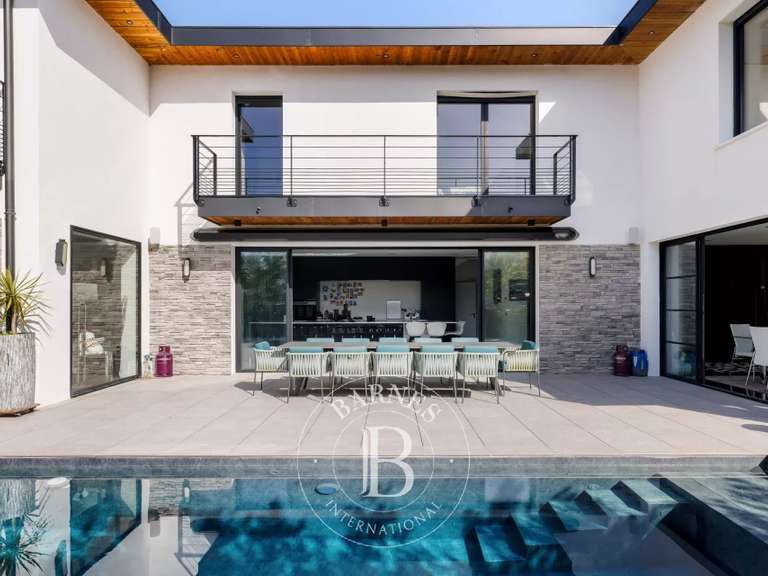 Maison Anglet - 3 chambres - 300m²