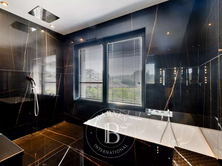 Maison Anglet - 3 chambres - 300m²