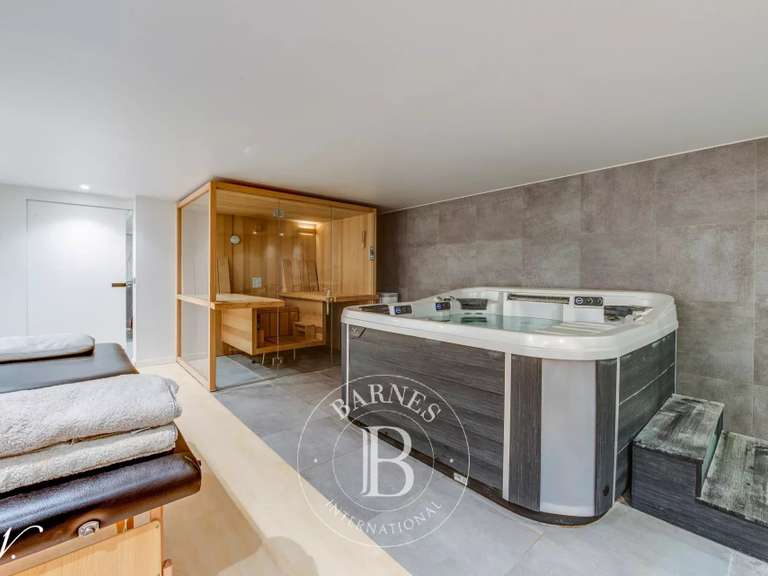 Maison Anglet - 3 chambres - 300m²