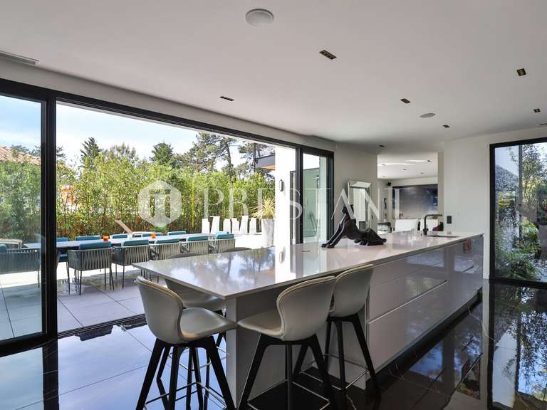 Maison Anglet - 3 chambres - 282m²