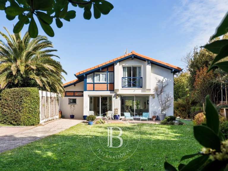 Maison Anglet - 3 chambres - 180m²