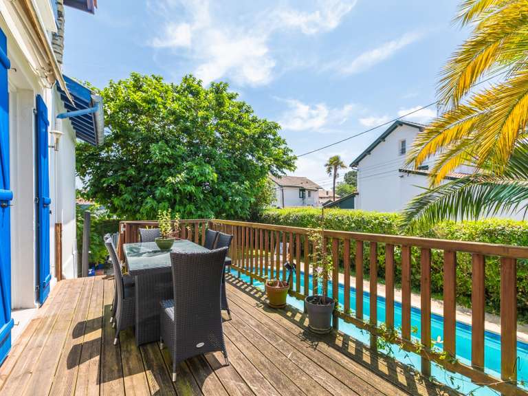 Maison Anglet - 4 chambres - 143m²