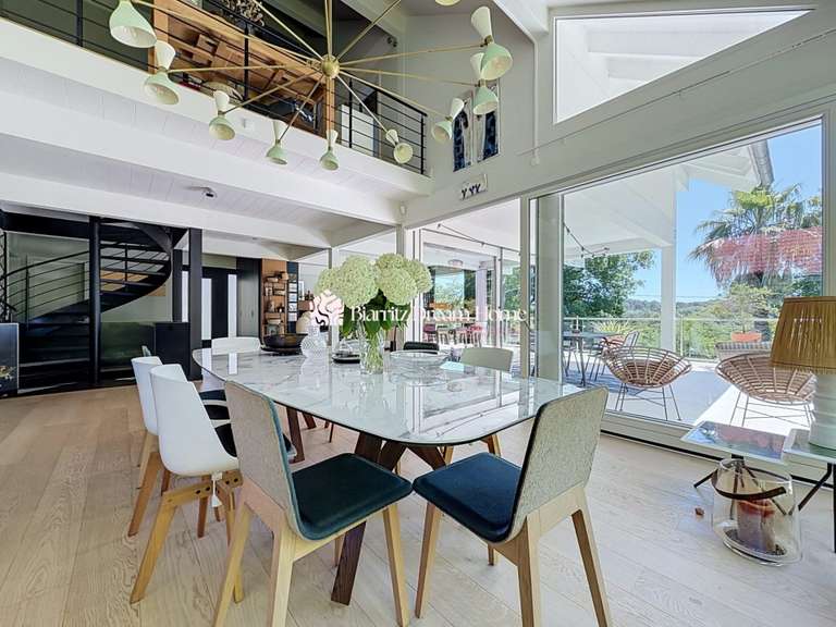 Maison Anglet - 5 chambres - 300m²