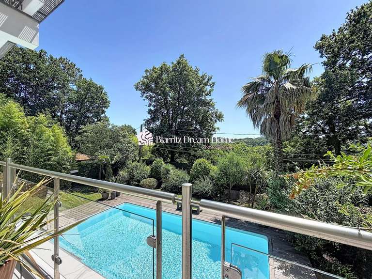Maison Anglet - 5 chambres - 300m²