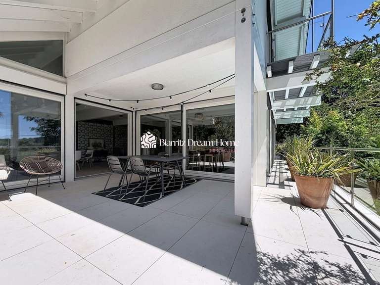 Maison Anglet - 5 chambres - 300m²