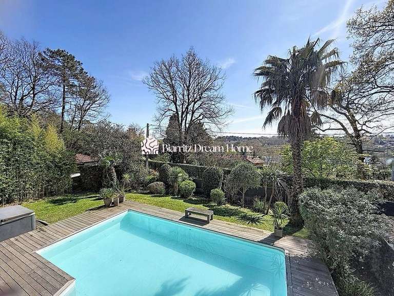 Maison Anglet - 5 chambres - 300m²