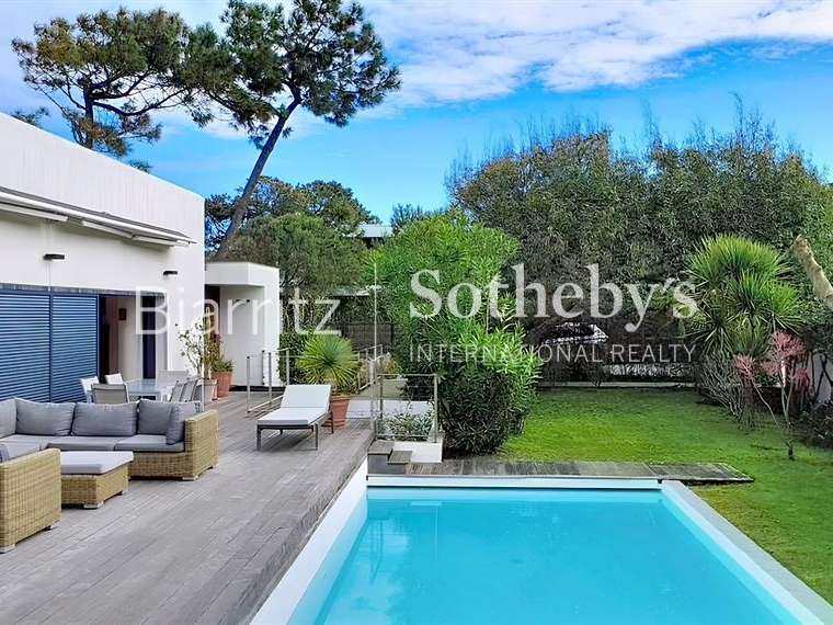 Maison Anglet - 4 chambres - 265m²