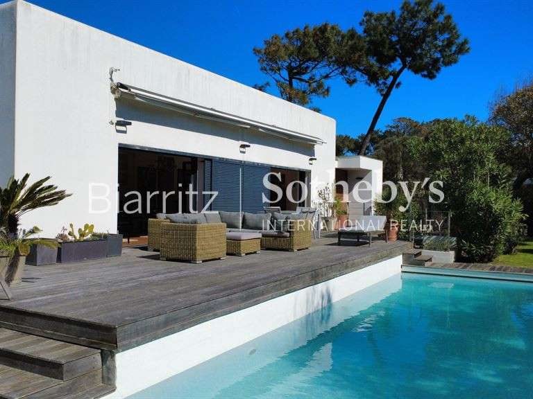 Maison Anglet - 4 chambres - 265m²