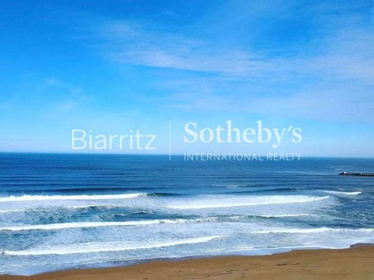 Maison Anglet - 4 chambres - 265m²