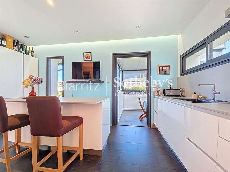 Maison Anglet - 4 chambres - 265m²