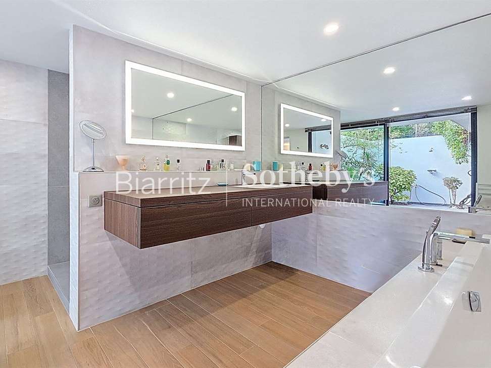 House Anglet