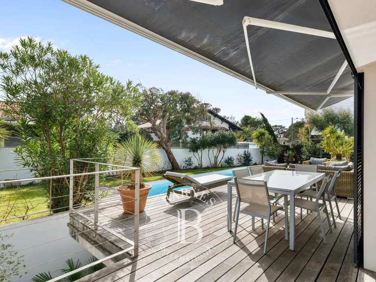 Maison Anglet - 4 chambres - 235m²