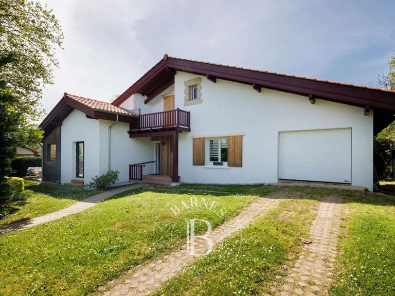 Maison Anglet - 4 chambres - 176m²