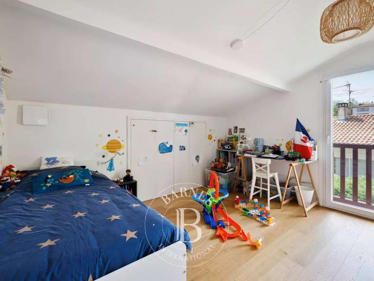 Maison Anglet - 4 chambres - 176m²