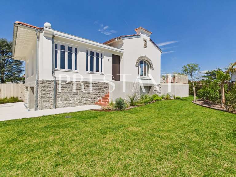 Maison Anglet - 4 chambres - 187m²