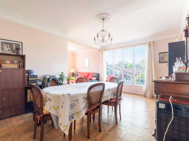 Maison Anglet - 3 chambres - 202m²