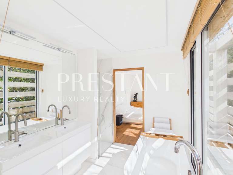 Maison Anglet - 3 chambres - 215m²