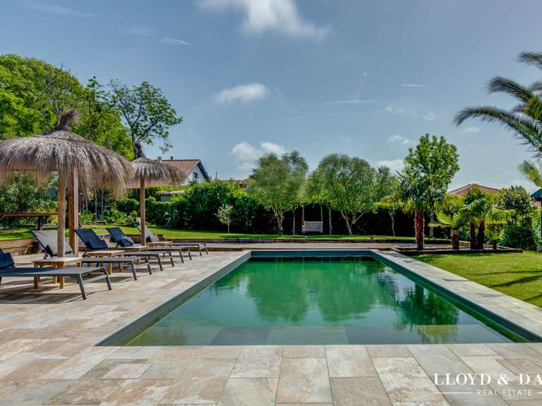 Maison Anglet - 4 chambres - 203m²