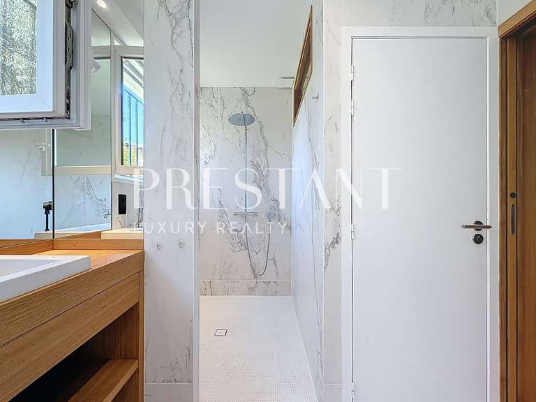 Maison Anglet - 5 chambres - 242m²