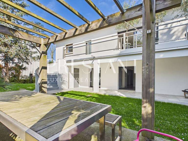 Maison Anglet - 5 chambres - 213m²