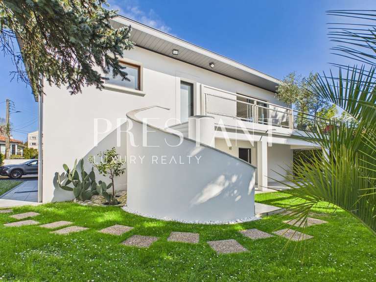 Maison Anglet - 5 chambres - 213m²