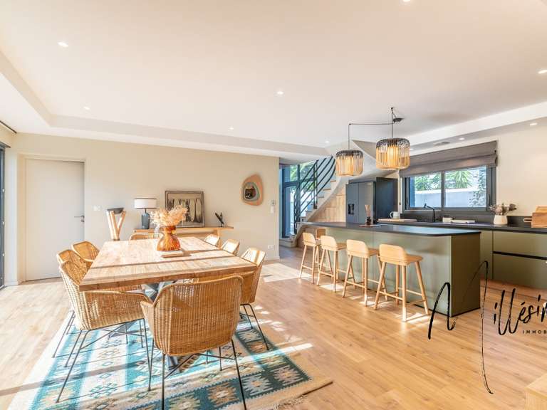 Maison Anglet - 6 chambres - 199m²