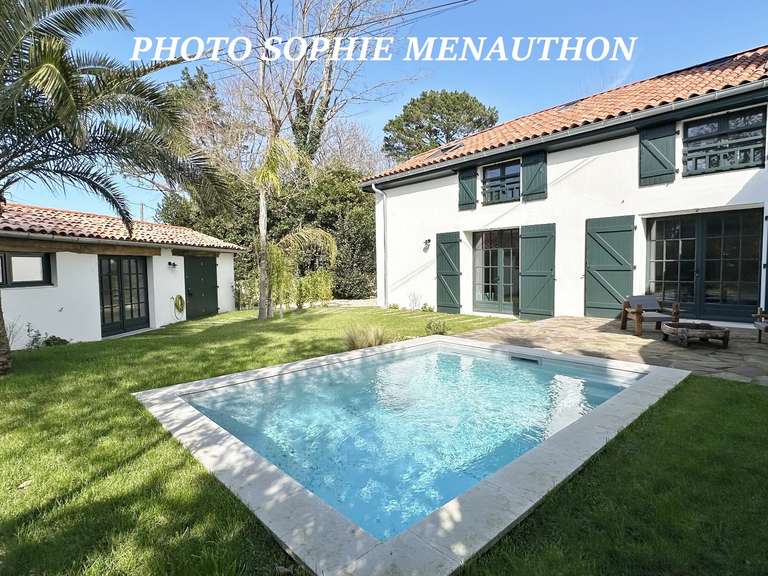 Maison Anglet - 5 chambres - 200m²