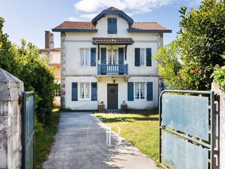 Maison Anglet - 5 chambres - 280m²