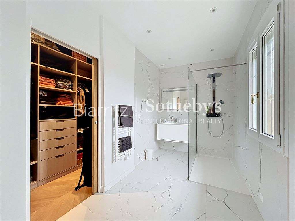 House Anglet