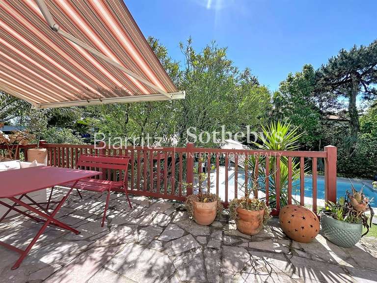 Maison Anglet - 4 chambres - 220m²