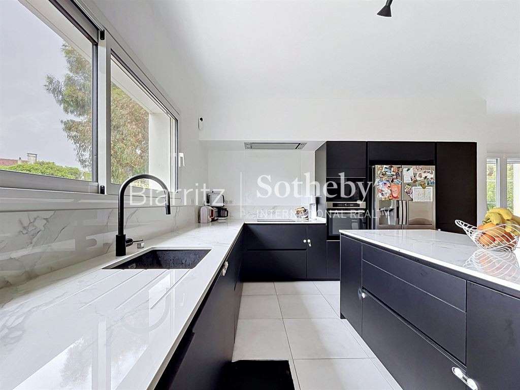 House Anglet