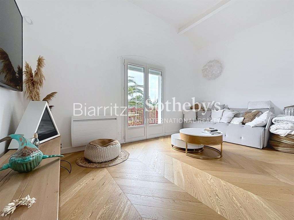 House Anglet