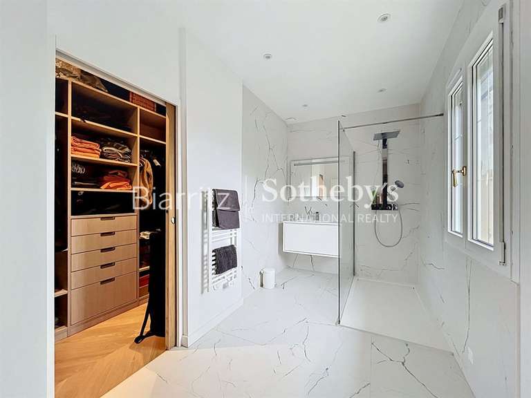 Maison Anglet - 4 chambres - 220m²