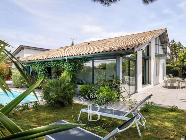 Maison Anglet - 4 chambres - 260m²