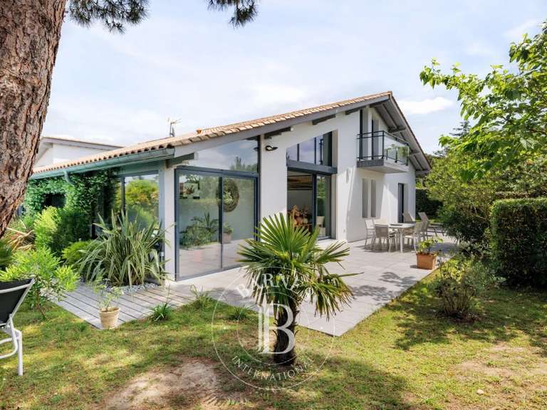 Maison Anglet - 4 chambres - 260m²