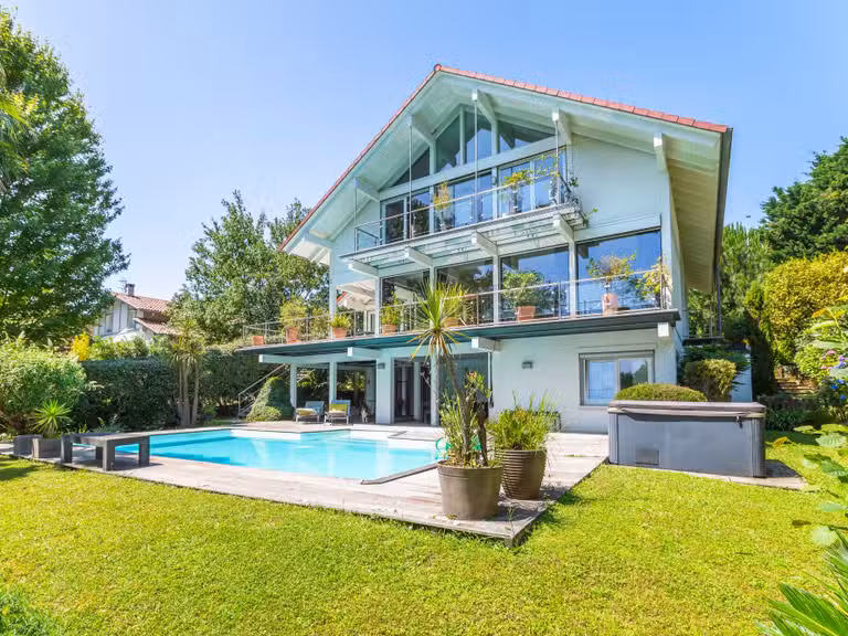 Maison Anglet - 5 chambres - 290m²