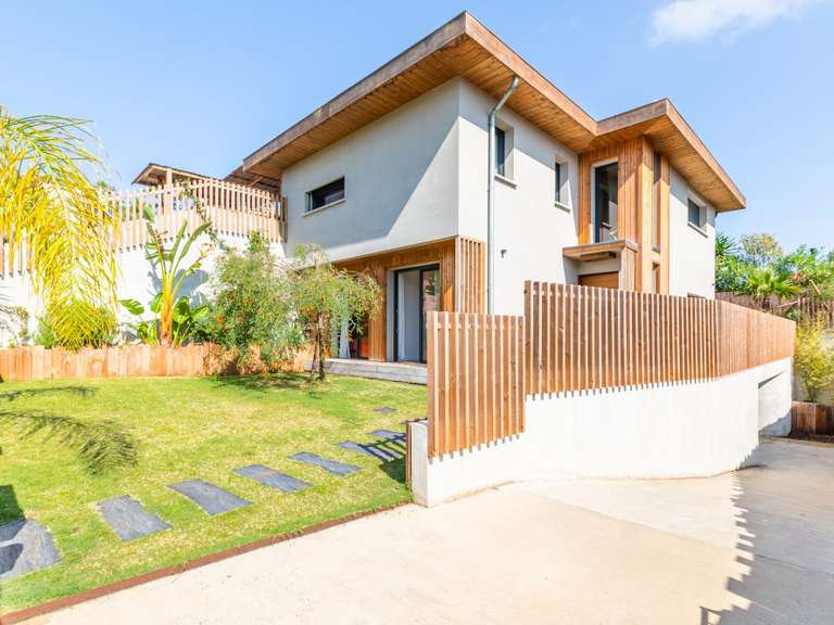 House Anglet - 4 bedrooms - 199m²