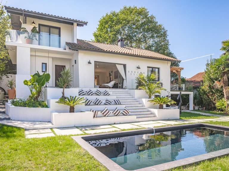 Maison Anglet - 4 chambres - 164m²