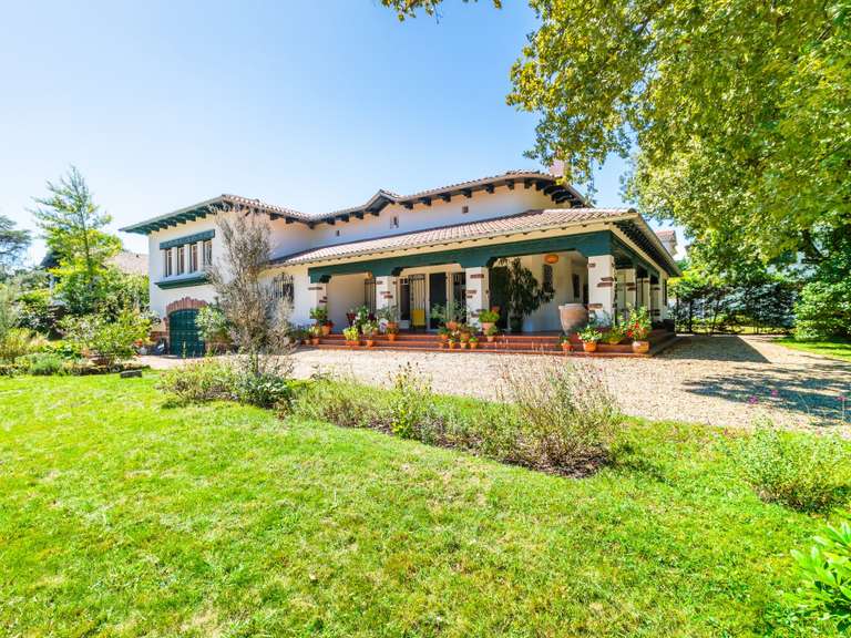 Maison Anglet - 5 chambres - 202m²
