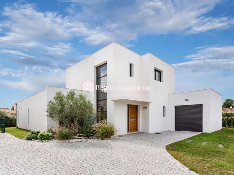 Maison Anglet - 3 chambres - 164m²