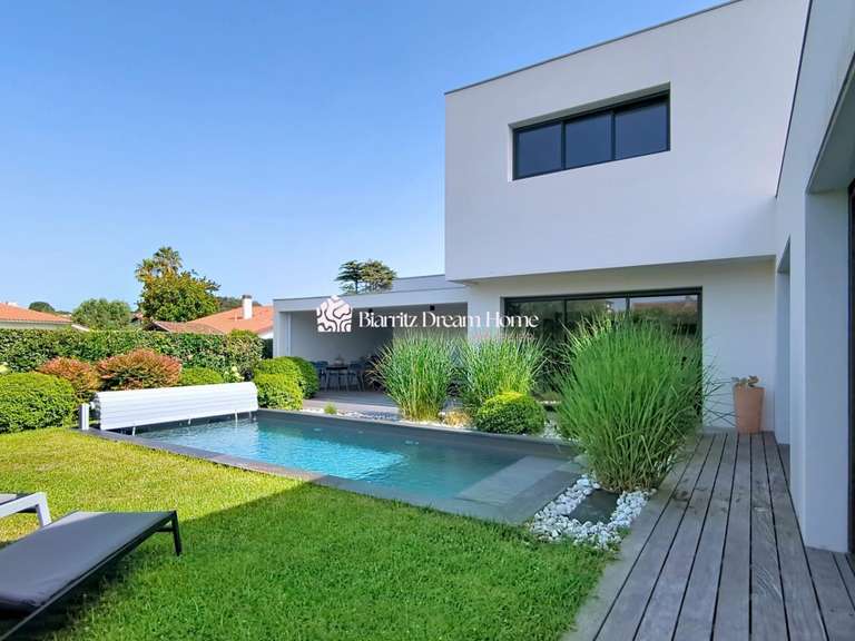 Maison Anglet - 3 chambres - 164m²