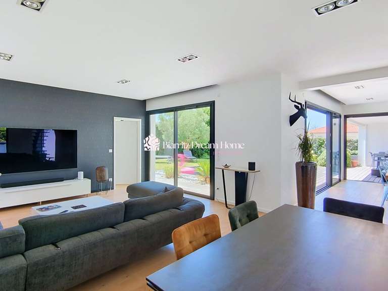 Maison Anglet - 3 chambres - 164m²