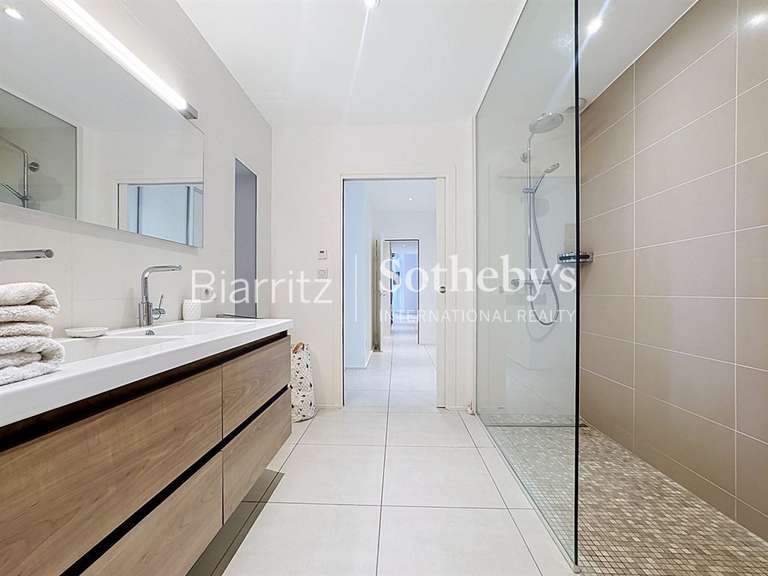 Maison Anglet - 4 chambres - 390m²