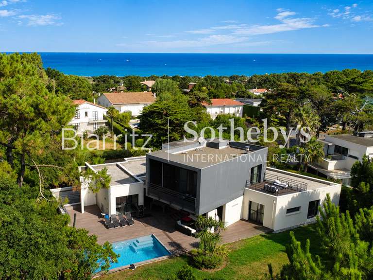 Maison Anglet - 4 chambres - 390m²