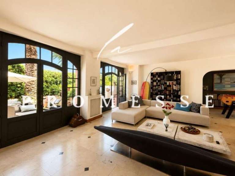 House Anglet