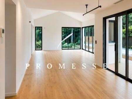 House Anglet