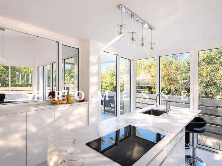 House Anglet