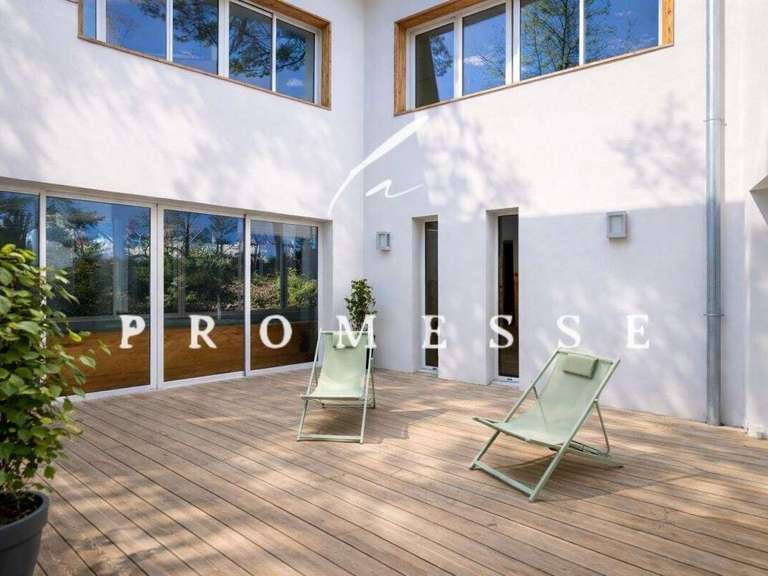 House Anglet